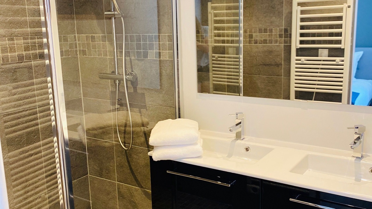 Photo of Bathroom in Morieres-les-Avignon