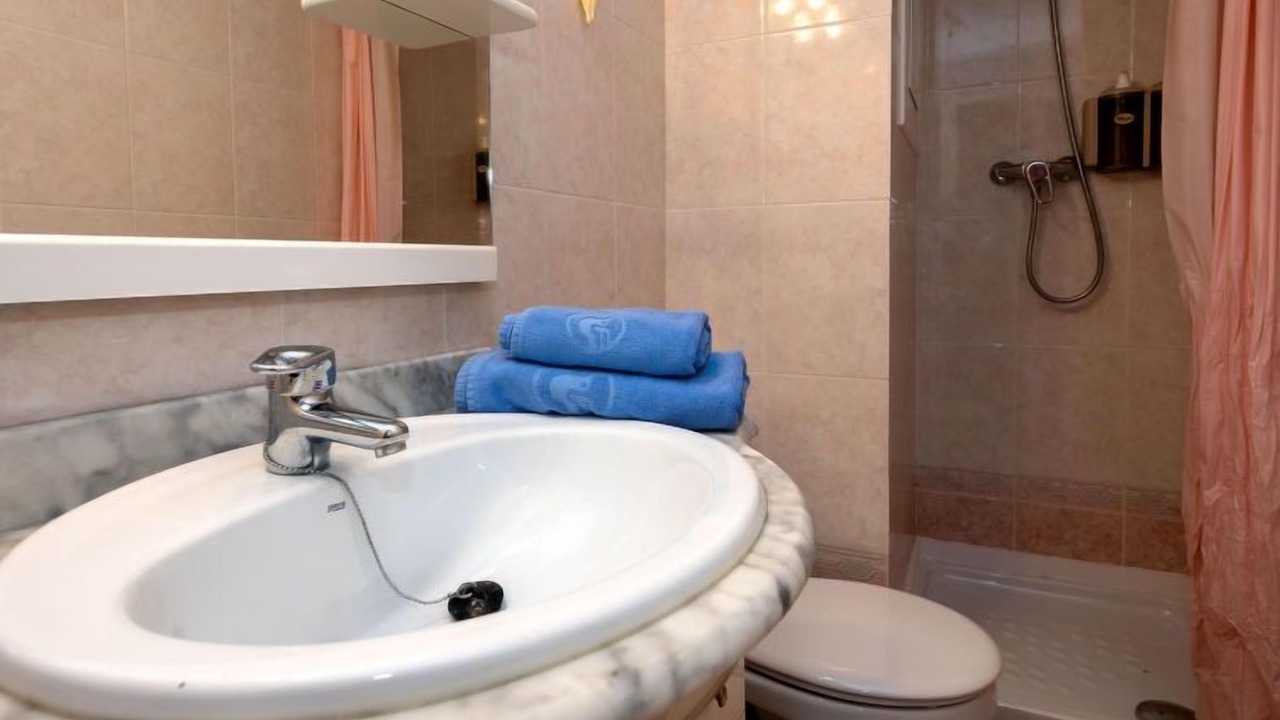 Photo of Bathroom in Cunit