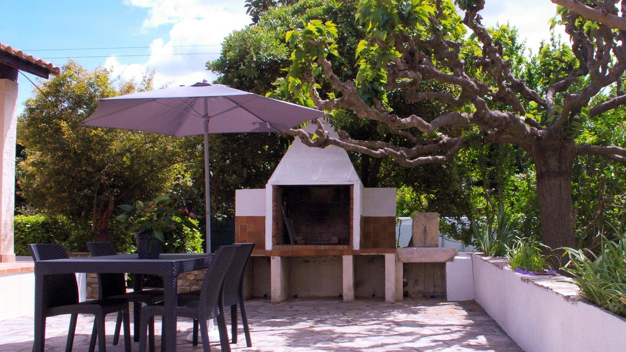Photo of Outdoor in Jonquieres-Saint-Vincent