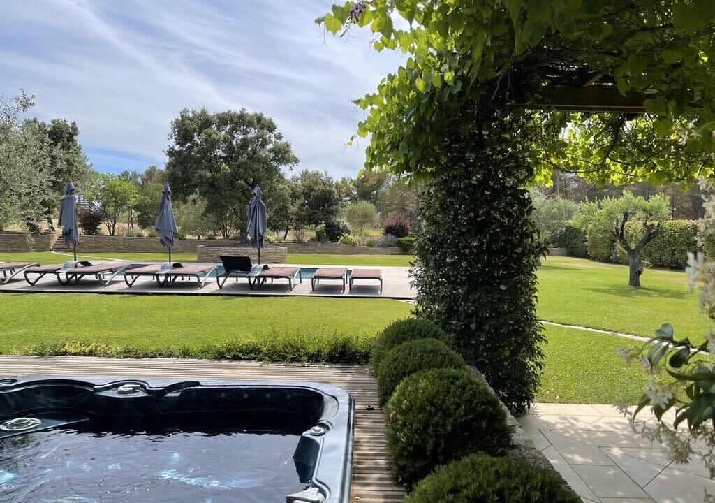 Photo of Outdoor in Lambesc