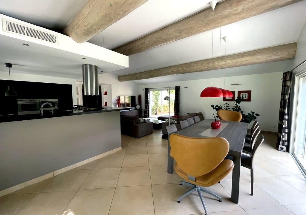 Photo of Bedroom in Lambesc
