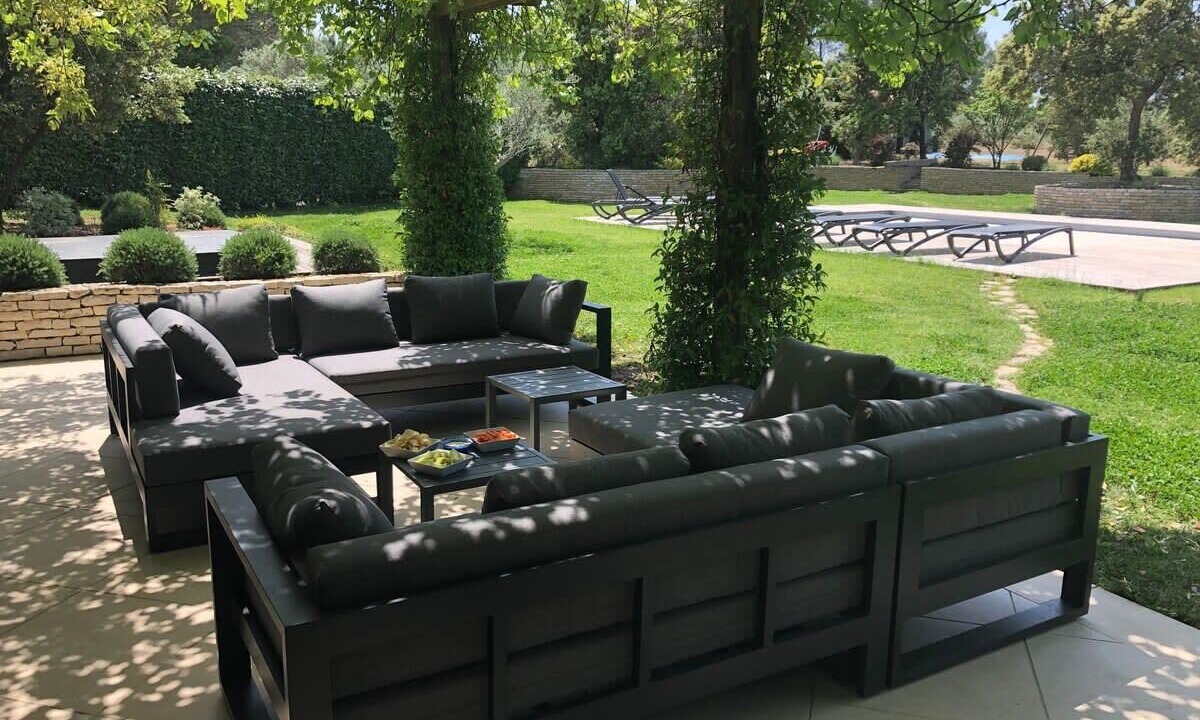 Photo of Outdoor in Lambesc