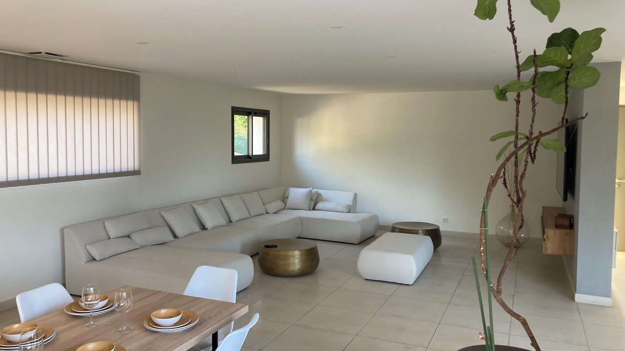 Photo of Livingroom in Russan