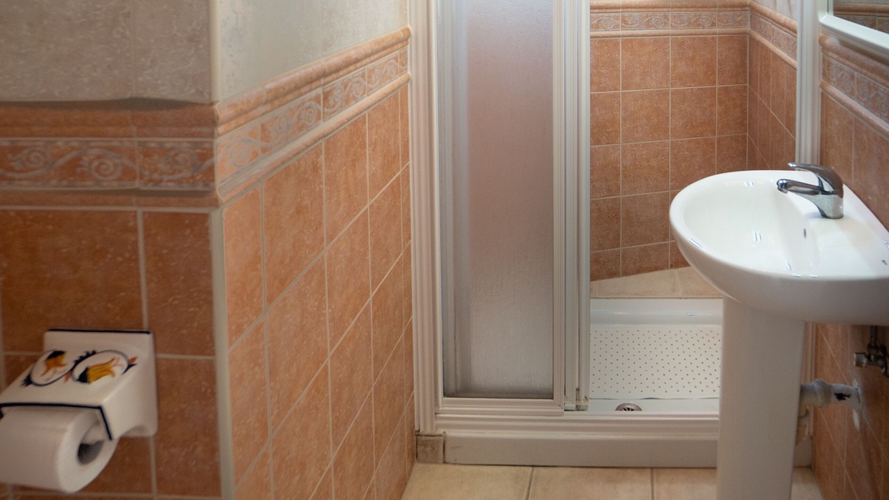 Photo of Bathroom in Nerja City Centre