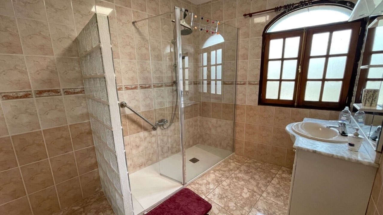 Photo of Bathroom in El Guincho