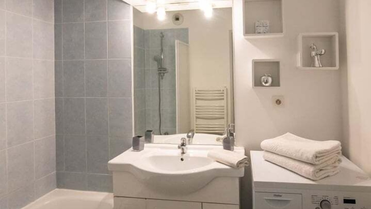 Photo of Bathroom in 7th Arrondissement