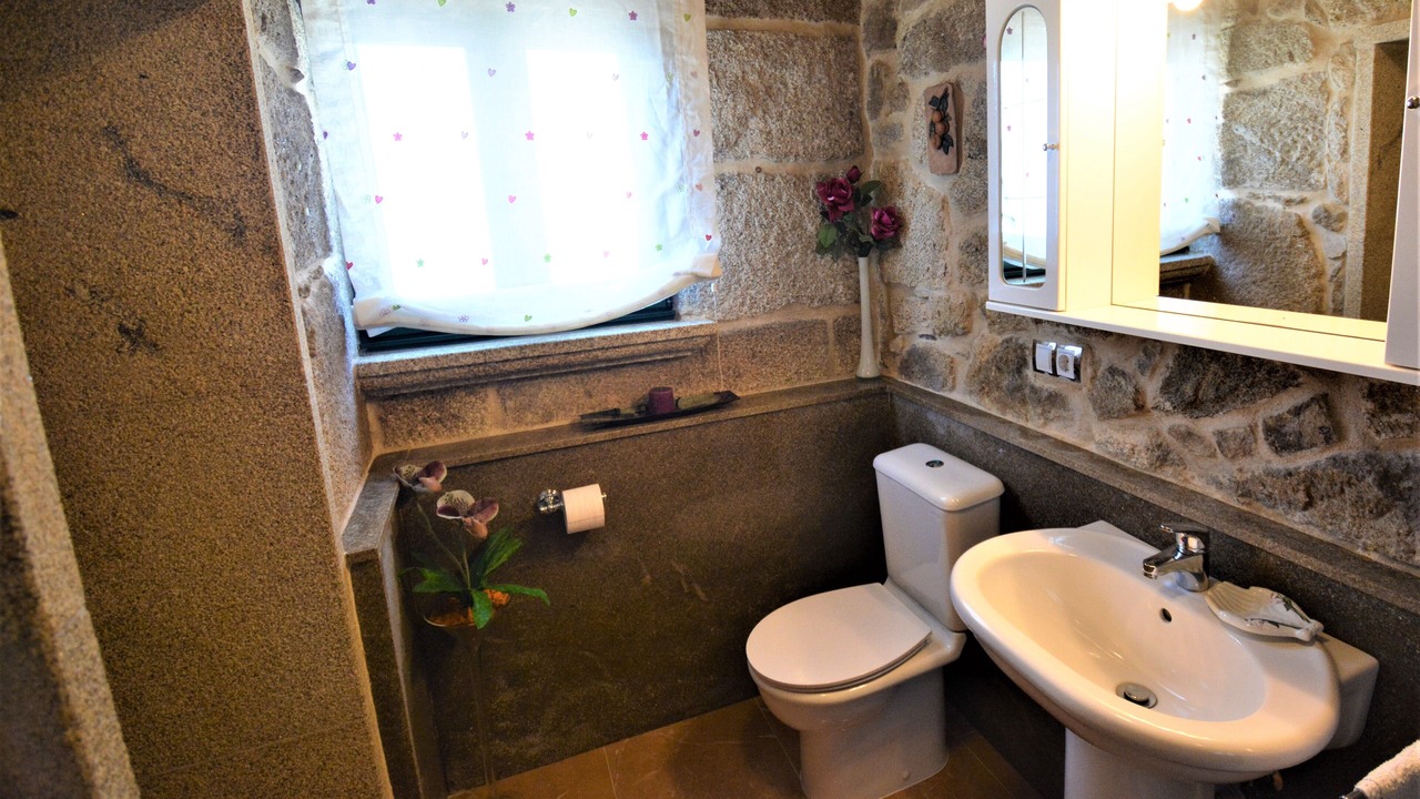 Photo of Bathroom in Carracido