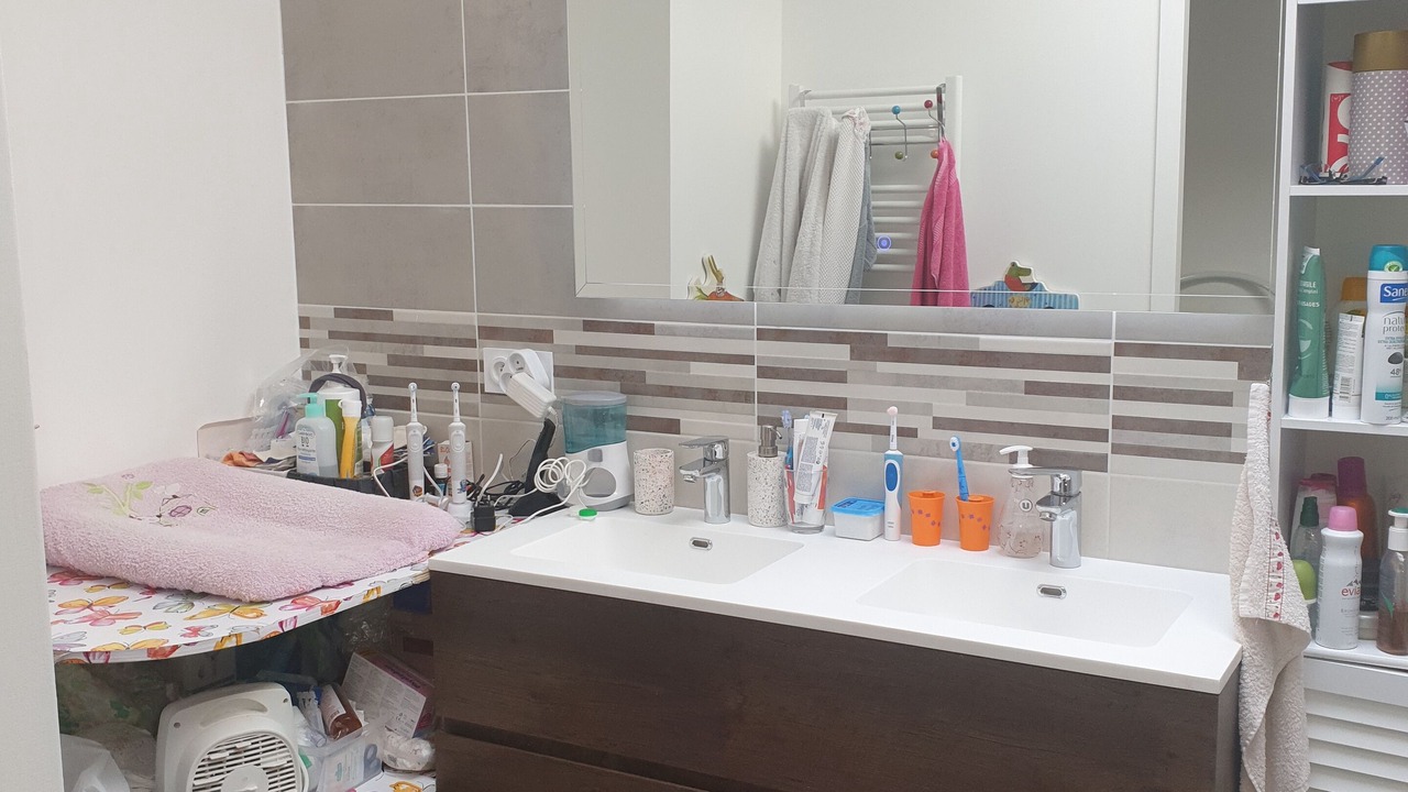 Photo of Bathroom in Pugny-Chatenod
