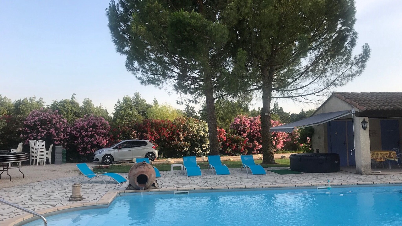 Photo of Outdoor in Noves
