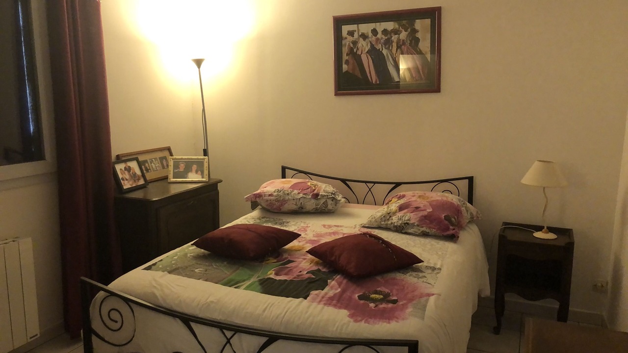 Photo of Bedroom in Noves