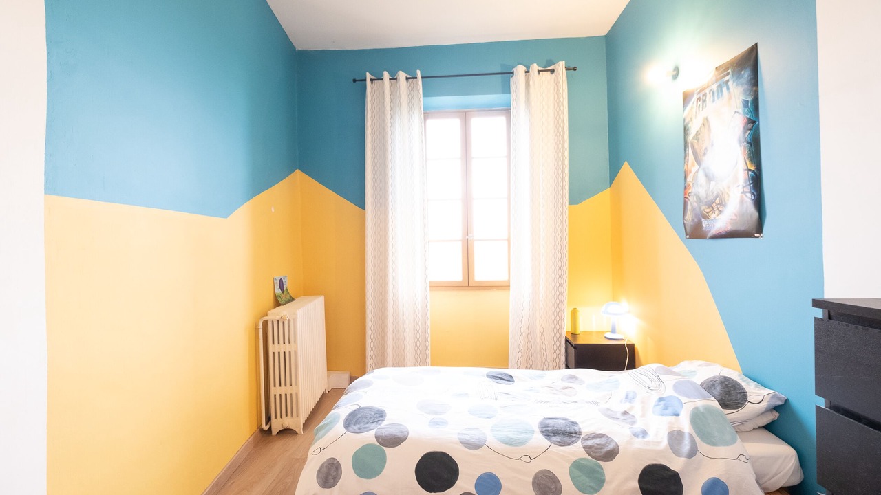 Photo of Bedroom in Castelnau-de-Montmiral