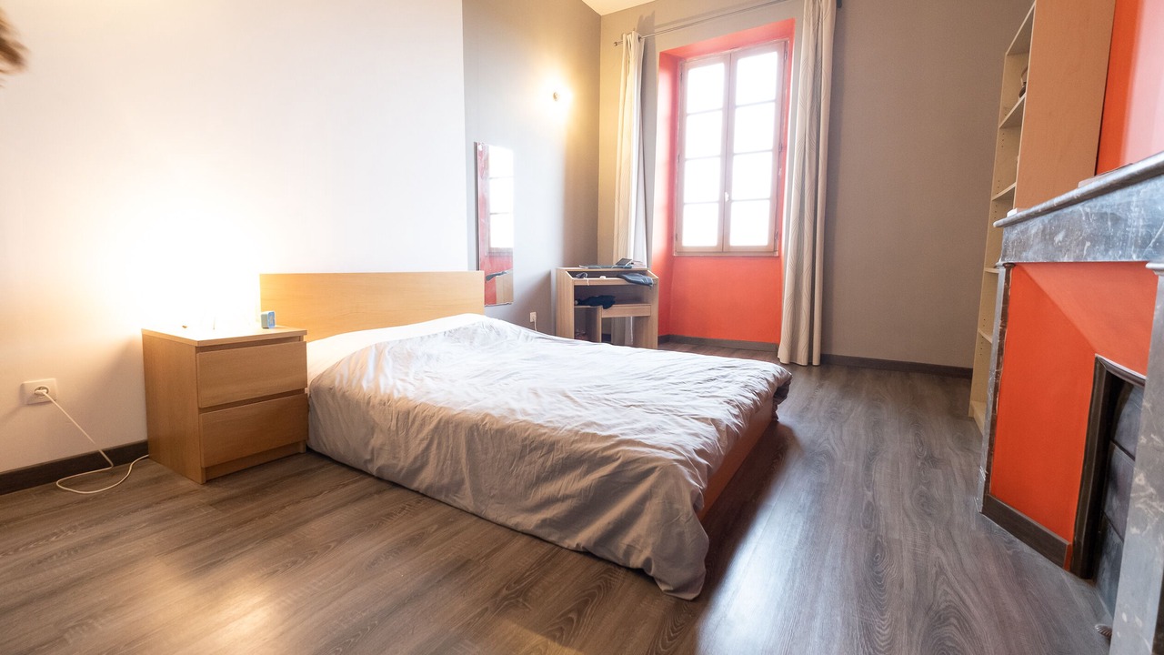 Photo of Bedroom in Castelnau-de-Montmiral