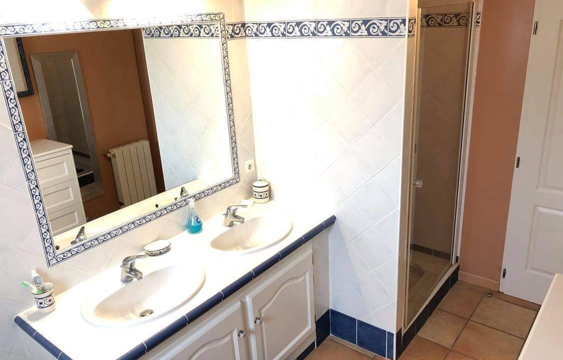 Photo of Bathroom in Cabannes