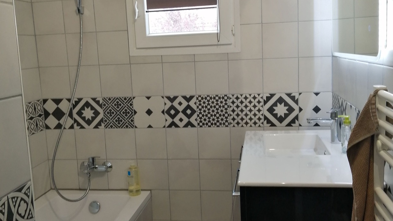 Photo of Bathroom in Bouc-Bel-Air