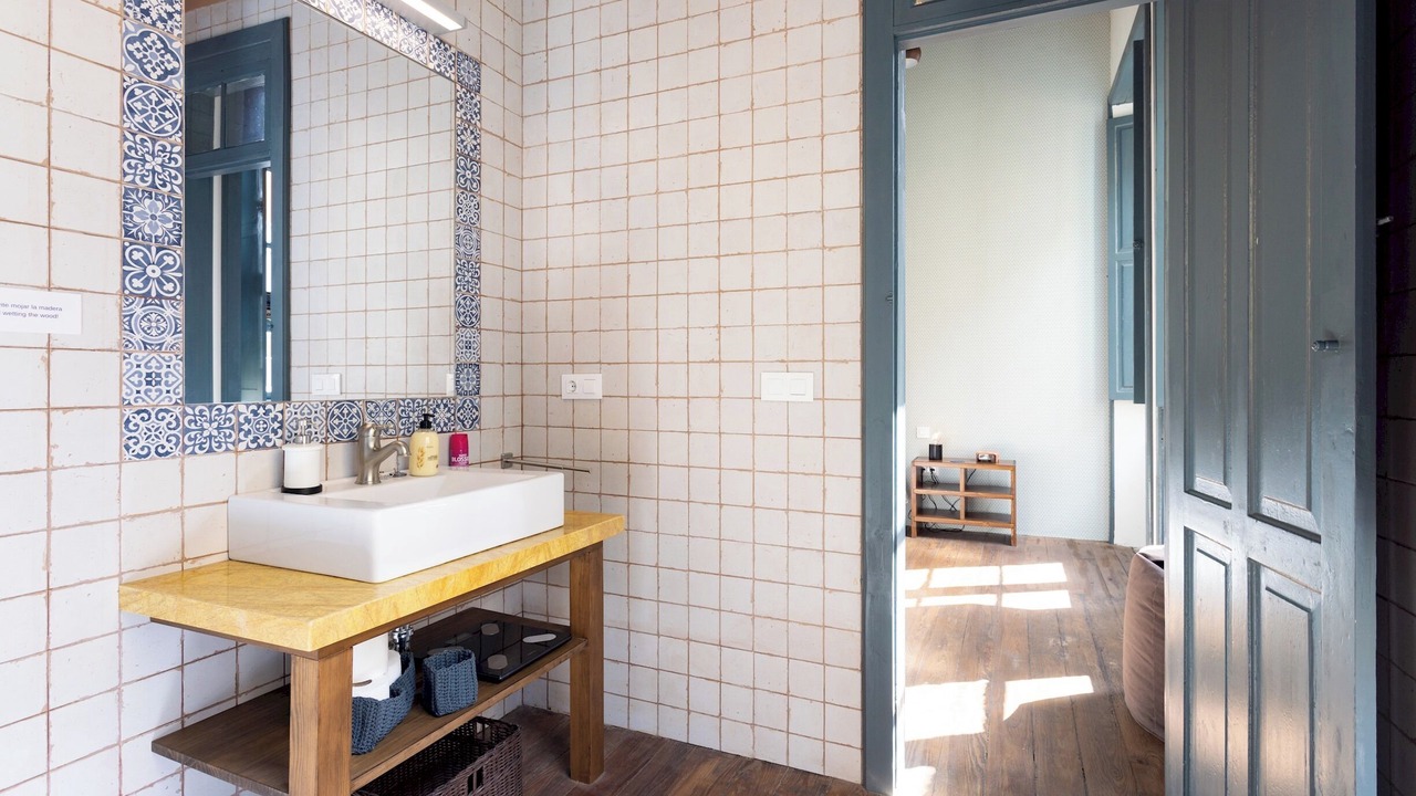 Photo of Bathroom in Historical Center