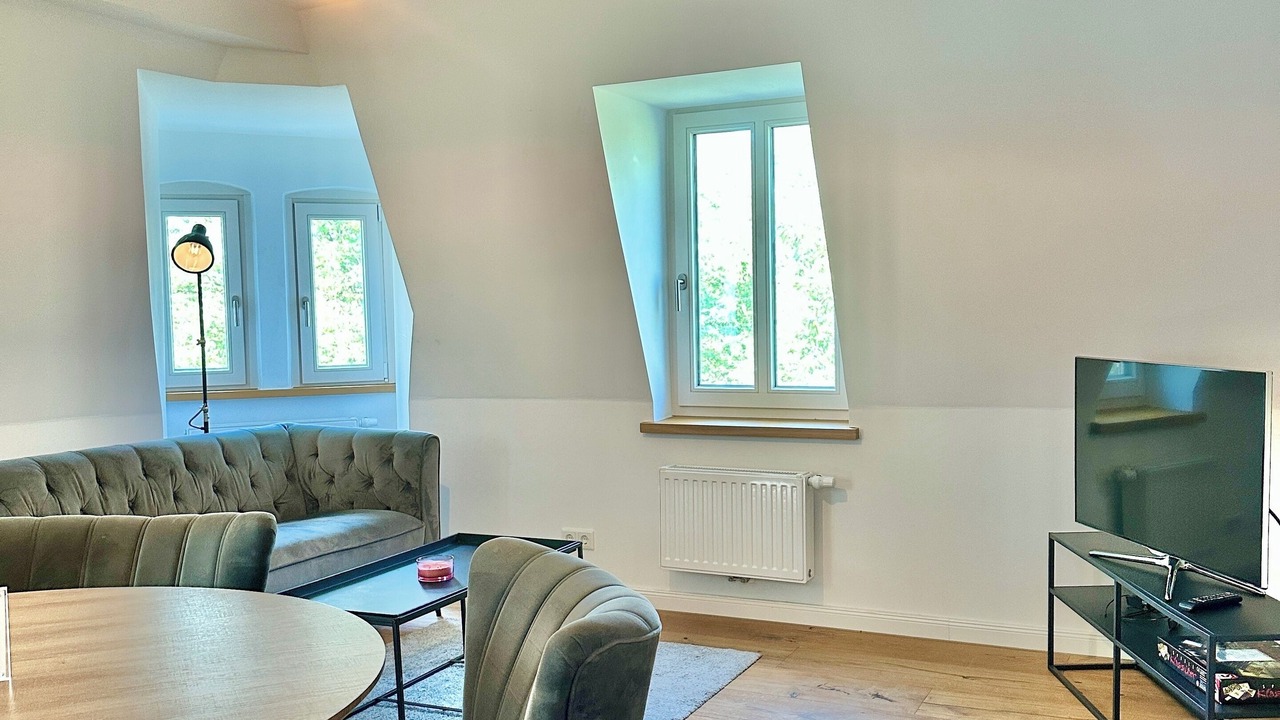 Photo of Livingroom in Center