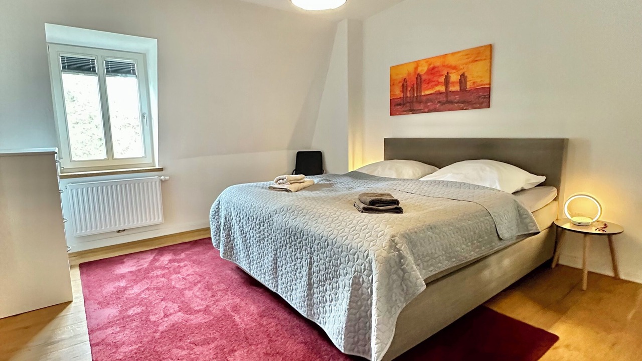 Photo of Bedroom in Center