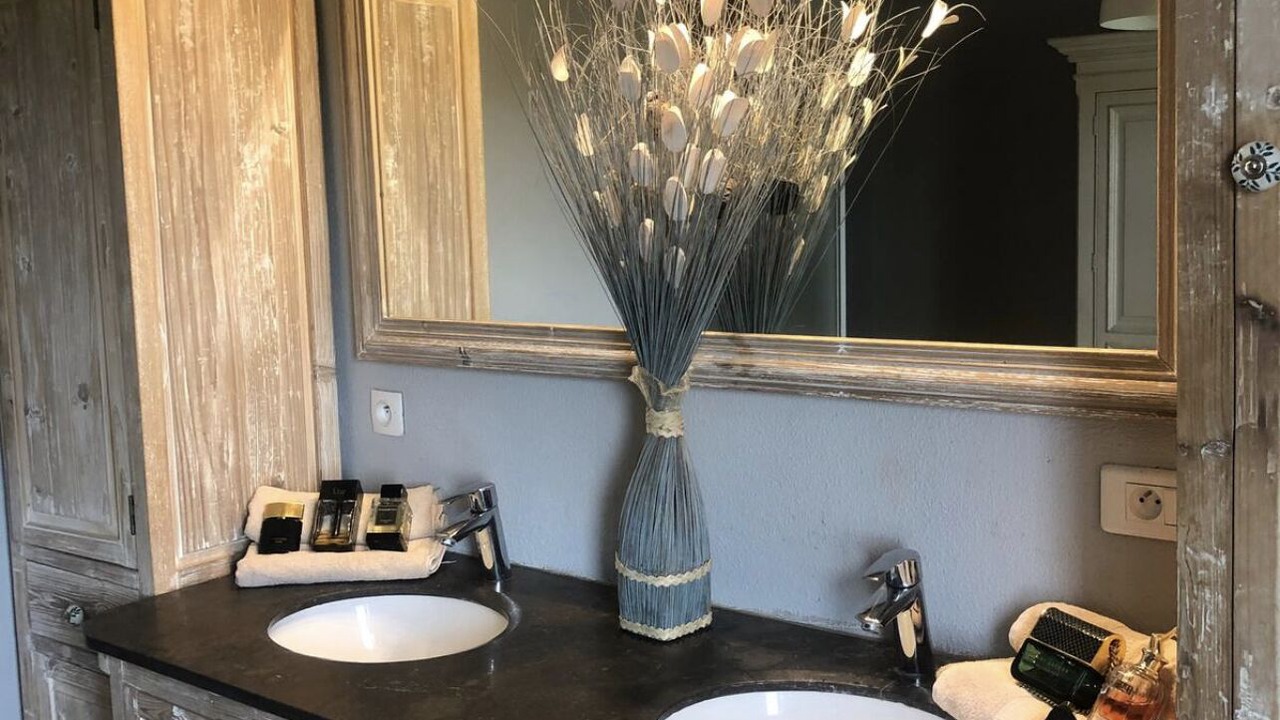 Photo of Bathroom in Quartier des Espesses