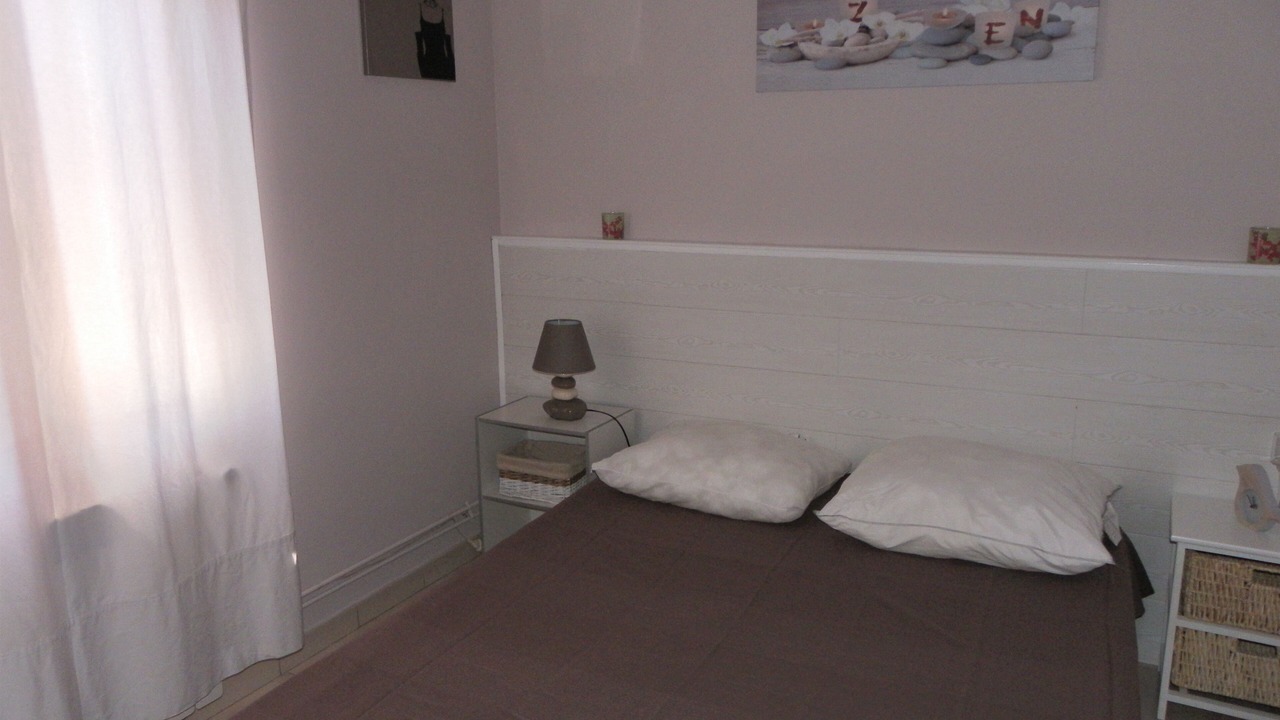 Photo of Bedroom in Chateauneuf-du-Pape