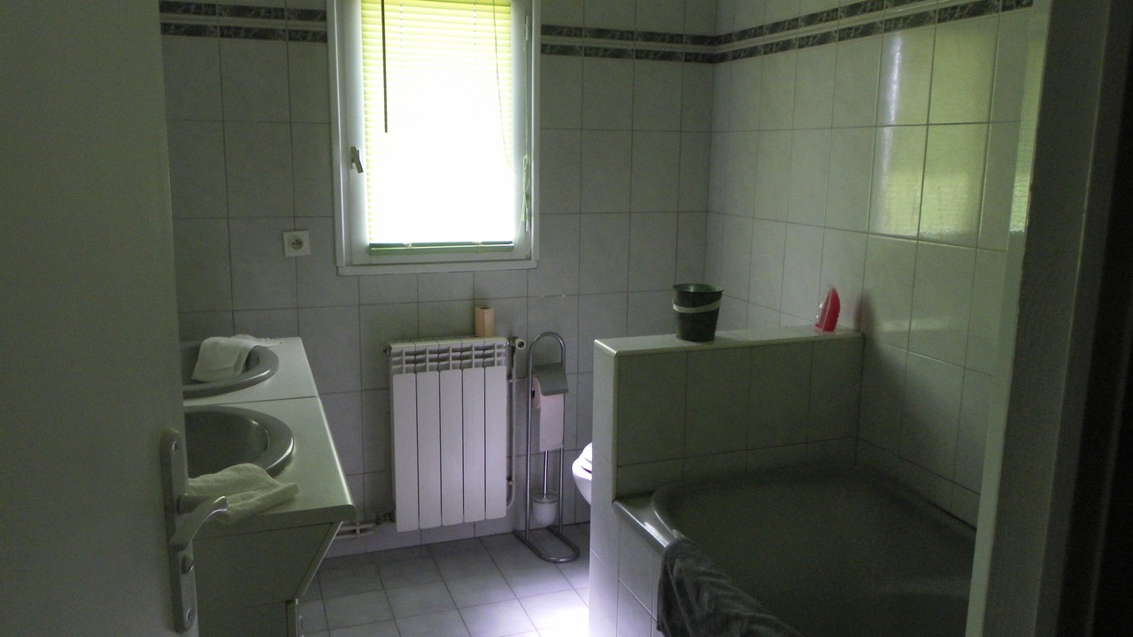 Photo of Bathroom in Chateauneuf-du-Pape