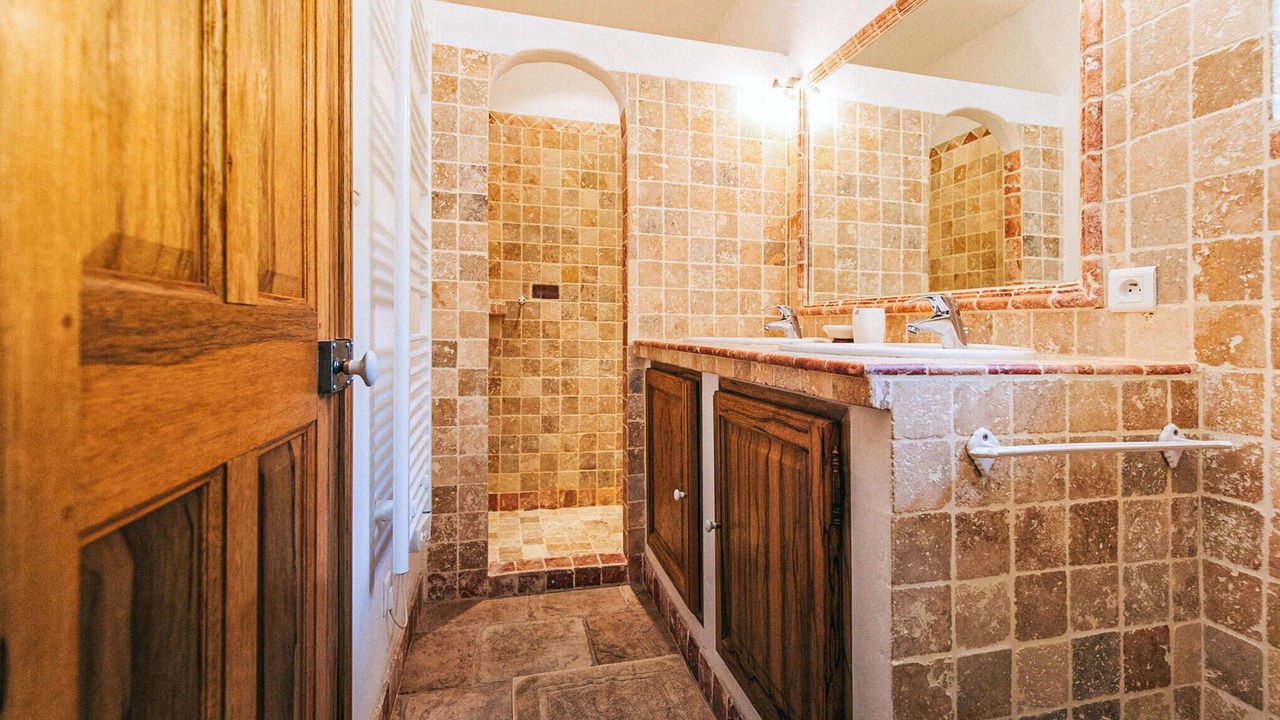 Photo of Bathroom in Lioux