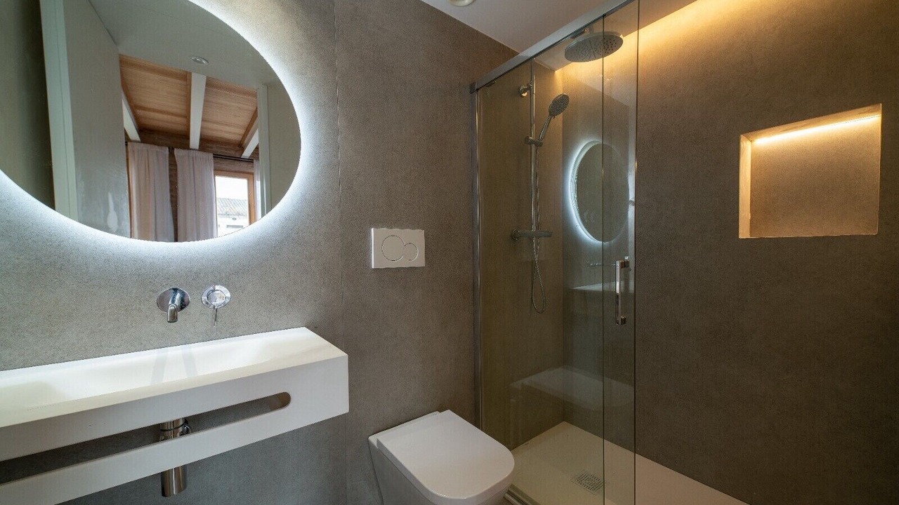Photo of Bathroom in El Cabanyal