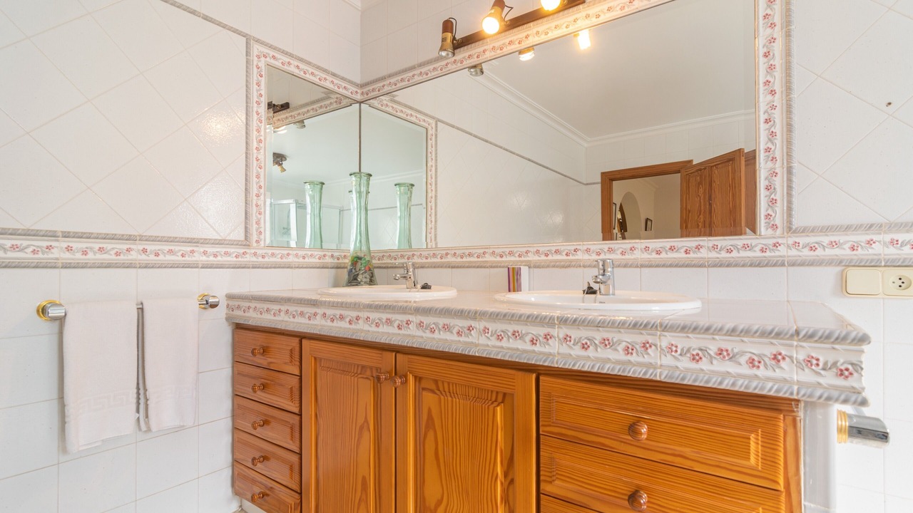 Photo of Bathroom in Ariany