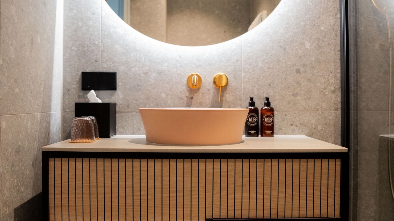 Photo of Bathroom in Lubeck City Centre