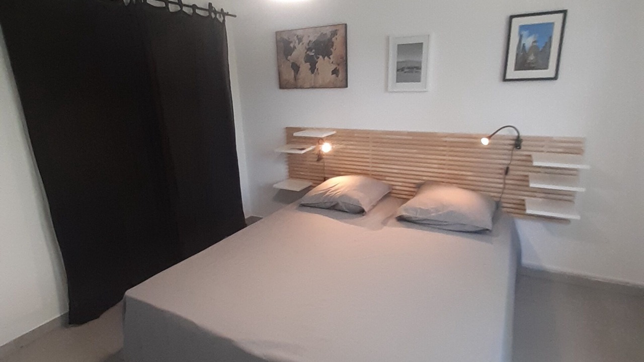 Photo of Bedroom in Morieres-les-Avignon