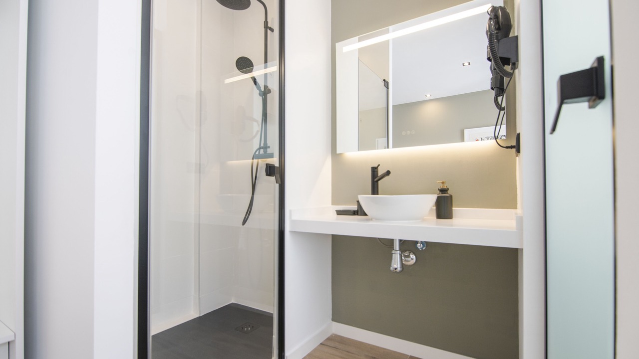 Photo of Bathroom in El Mercat