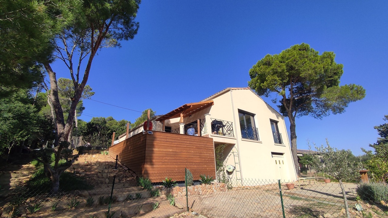 Photo of Outdoor in Montseret
