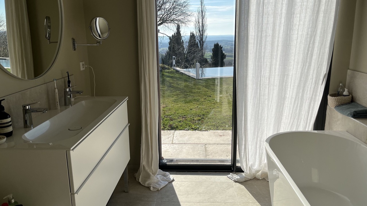 Photo of Bathroom in Eguilles