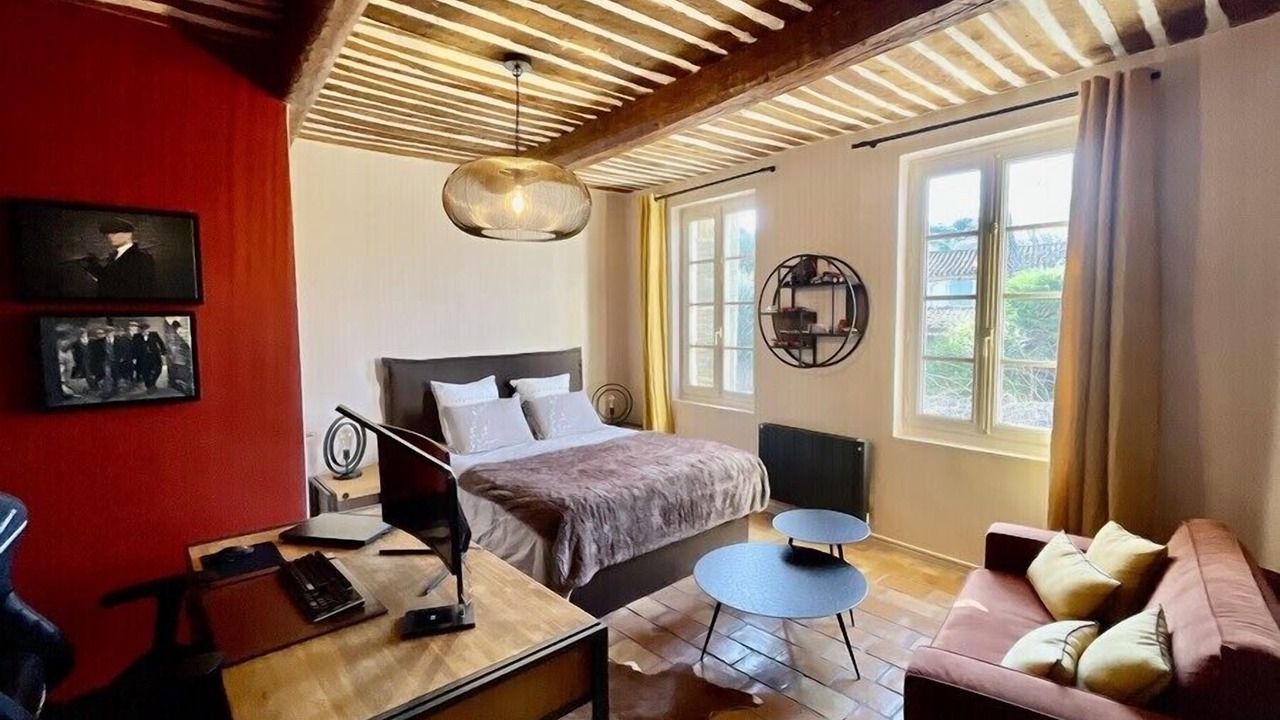 Photo of Bedroom in Lambesc