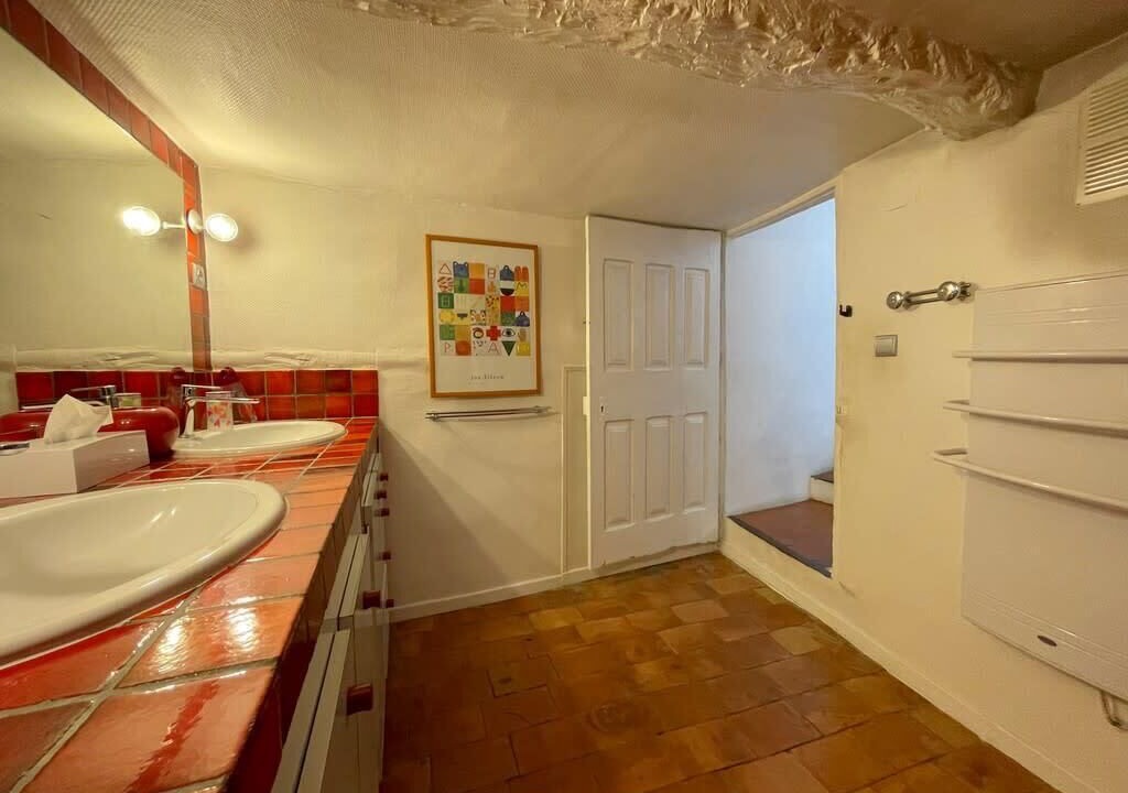 Photo of Bathroom in Lambesc