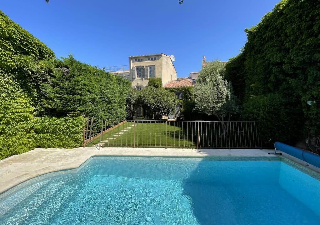 Photo of Outdoor in Lambesc