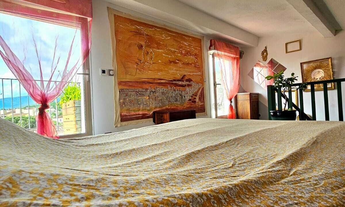 Photo of Bedroom in Ganges