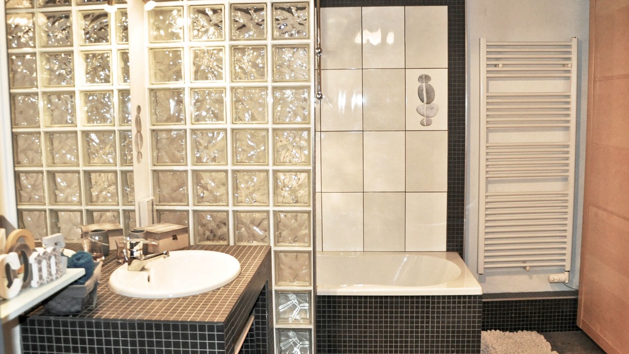 Photo of Bathroom in Lons-le-Saunier