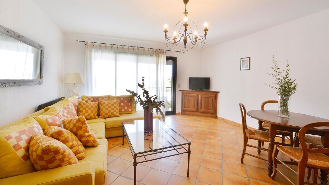 Photo of Bedroom in Saintes-Maries-de-la-Mer