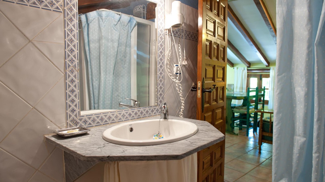 Photo of Bathroom in Robledillo de Gata