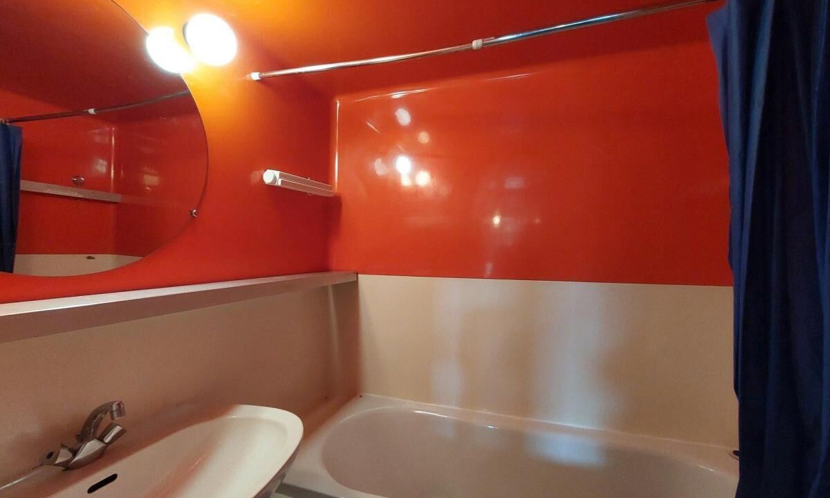 Photo of Bathroom in Arc-1800