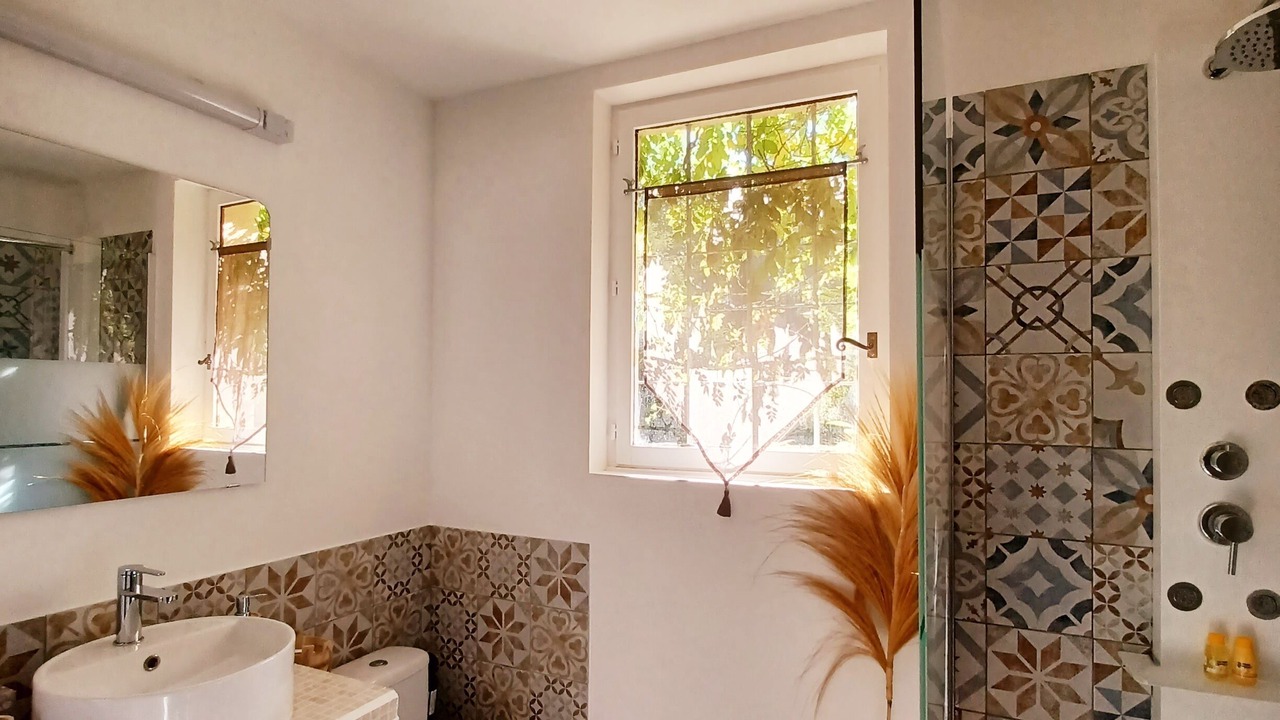 Photo of Bathroom in Peyrolles-en-Provence