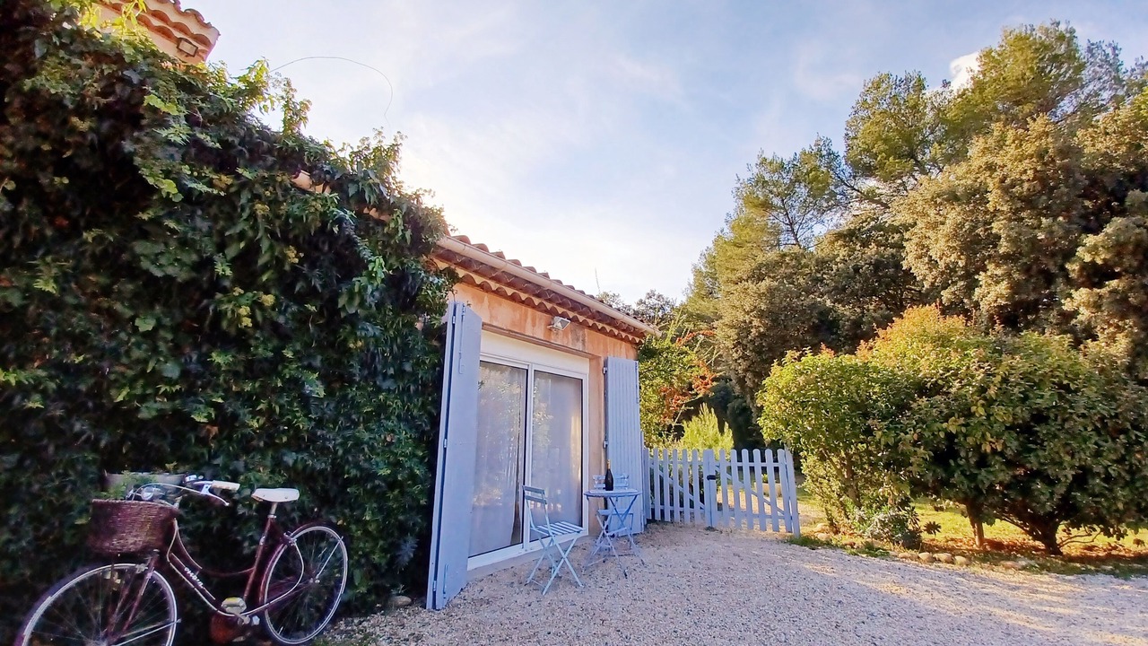 Photo of Outdoor in Peyrolles-en-Provence
