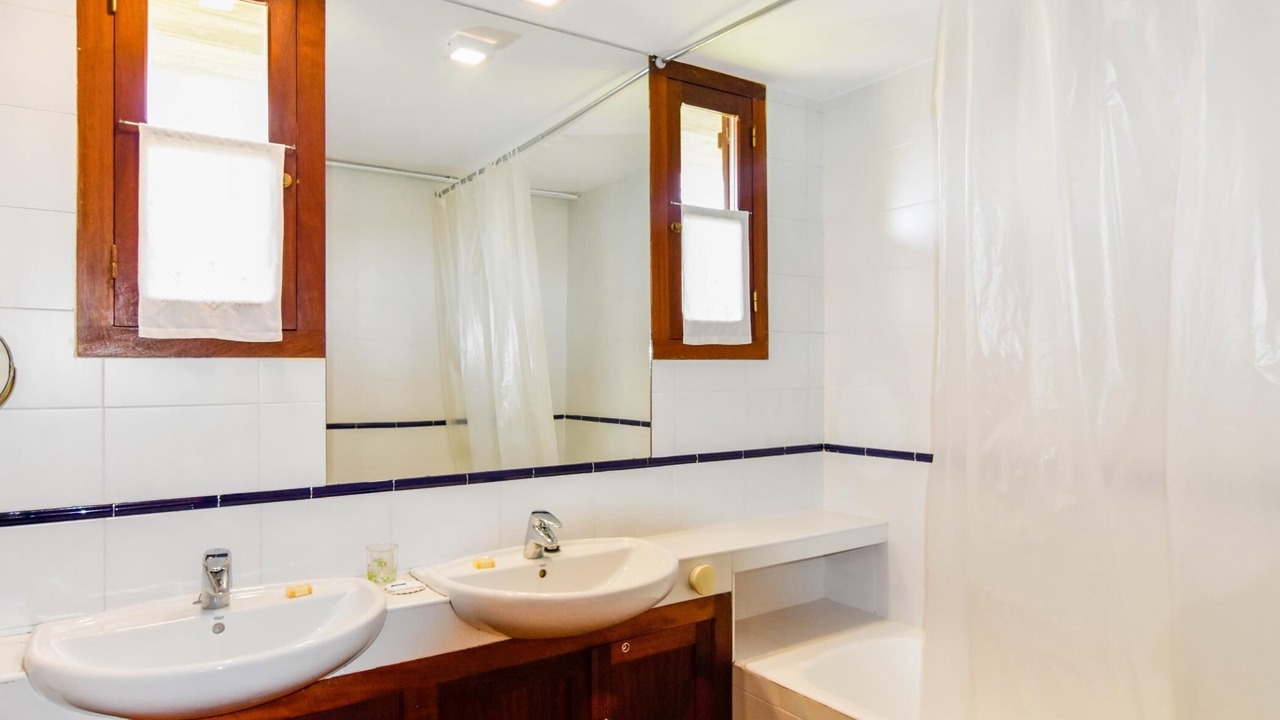 Photo of Bathroom in San Miguel de Meruelo