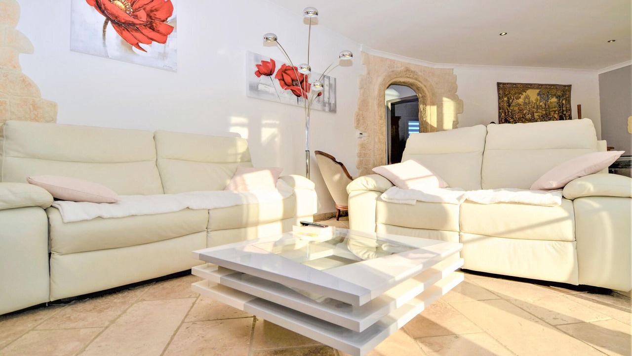 Photo of Bedroom in Jonquieres-Saint-Vincent