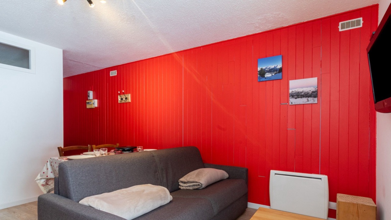 Photo of Livingroom in Genos