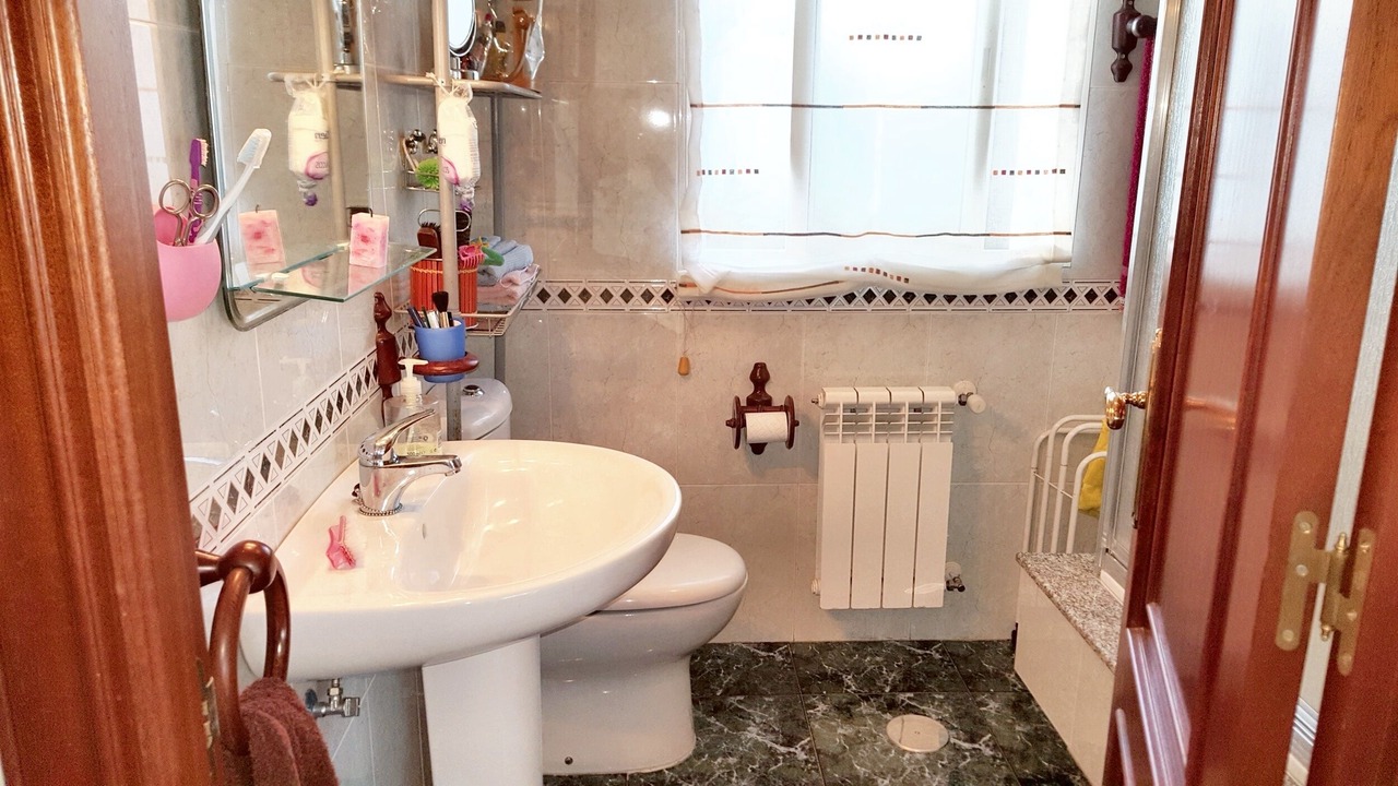 Photo of Bathroom in Eiras