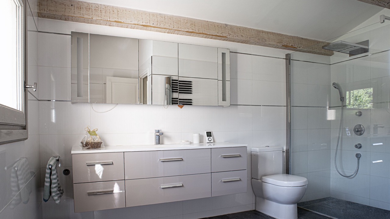 Photo of Bathroom in Saint-Antonin-sur-Bayon