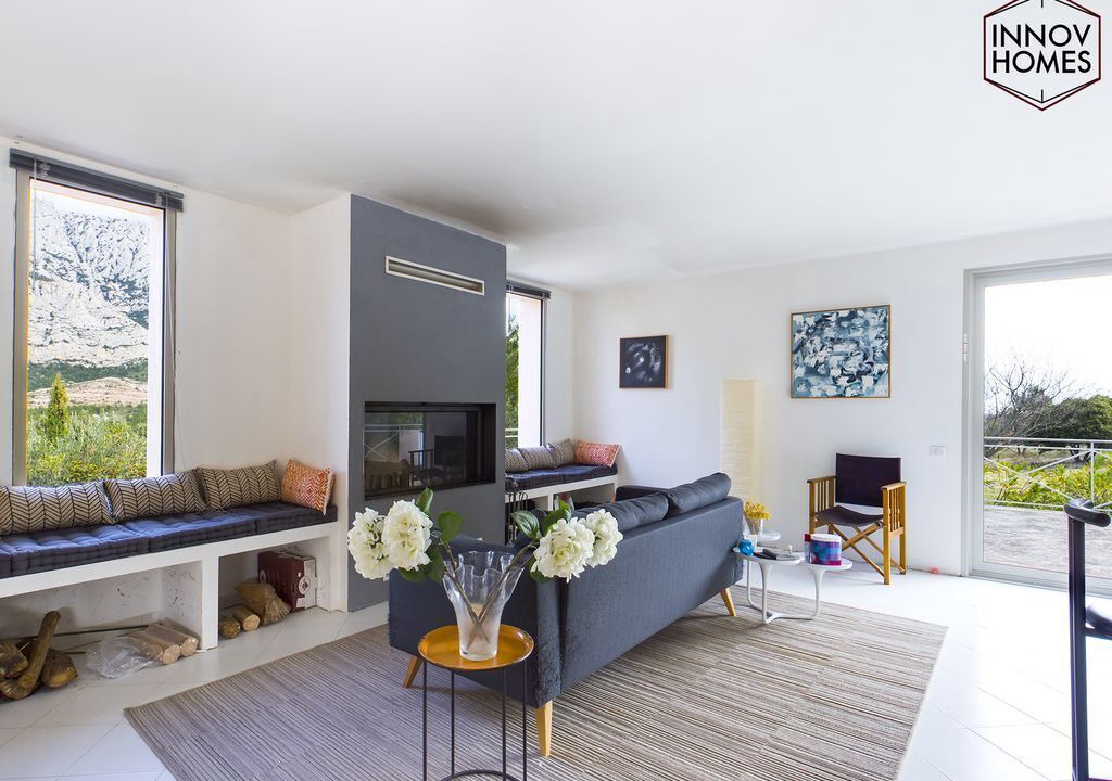 Photo of Livingroom in Saint-Antonin-sur-Bayon
