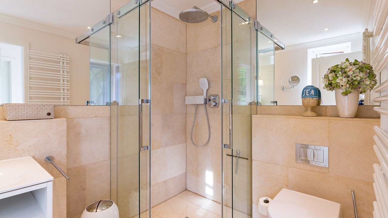 Photo of Bathroom in Alkersum