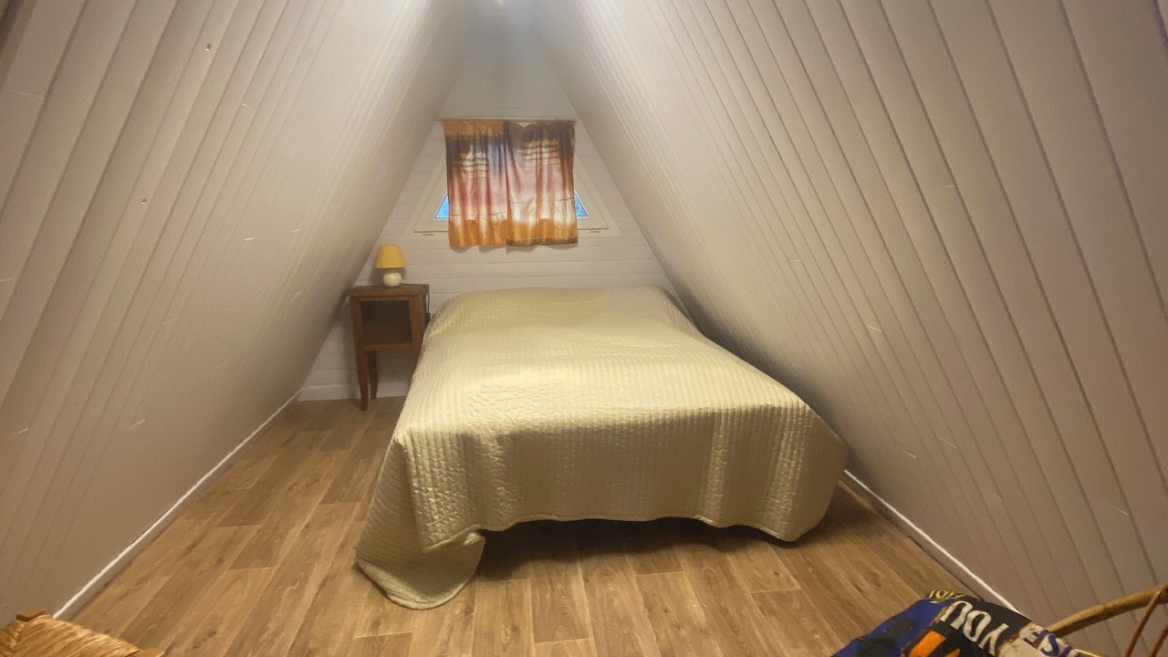 Photo of Bedroom in Campan